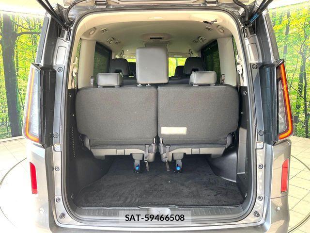 Nissan SERENA 2023-11 8246630-11