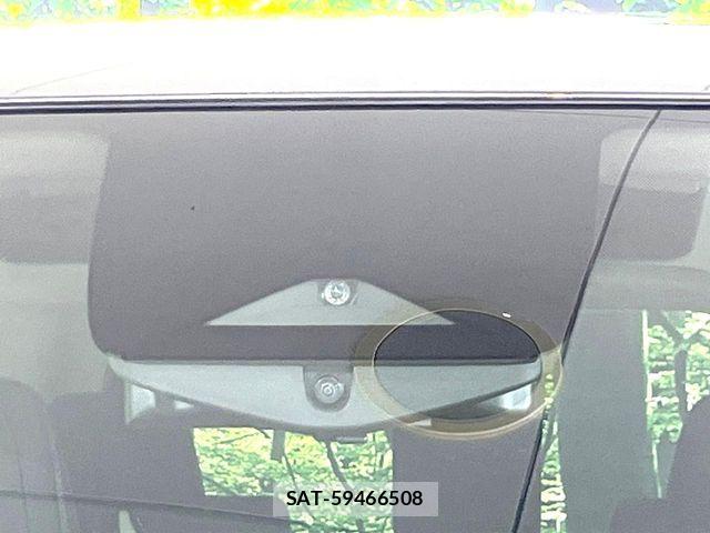 Nissan SERENA 2023-11 8246630-6