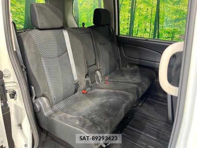 Nissan SERENA 2015-12 8246635-9