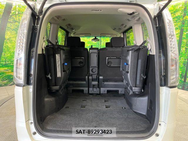Nissan SERENA 2015-12 8246635-11