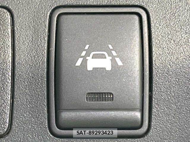 Nissan SERENA 2015-12 8246635-5
