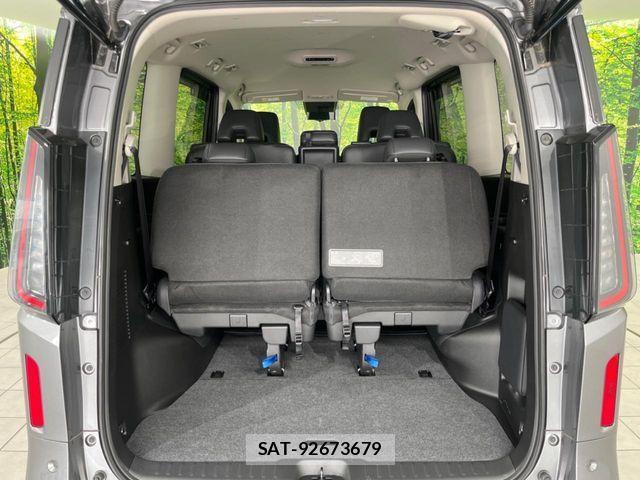 Nissan SERENA 2023-09 8246632-12