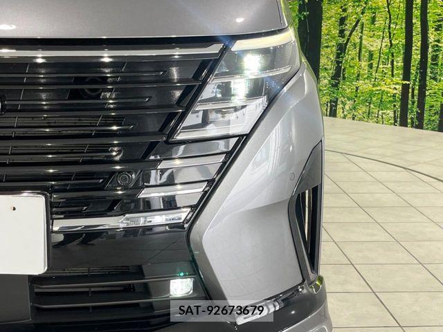 Nissan SERENA 2023-09 8246632-14