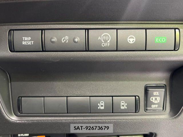 Nissan SERENA 2023-09 8246632-6