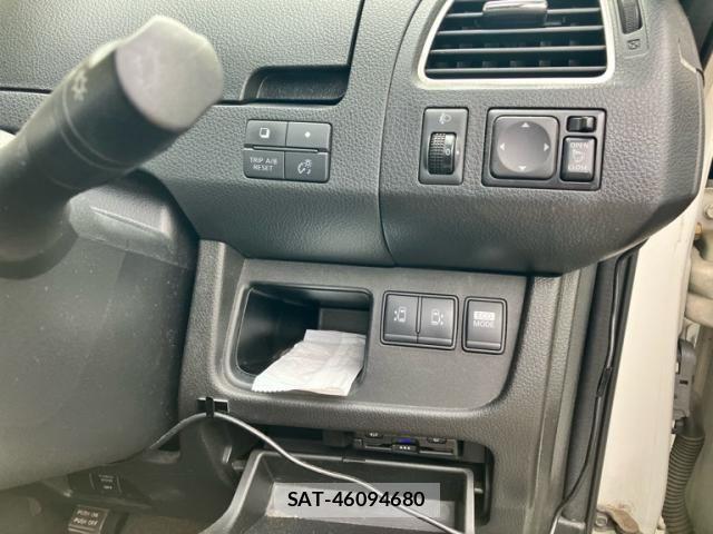 Nissan SERENA 2012-02 8316973-13