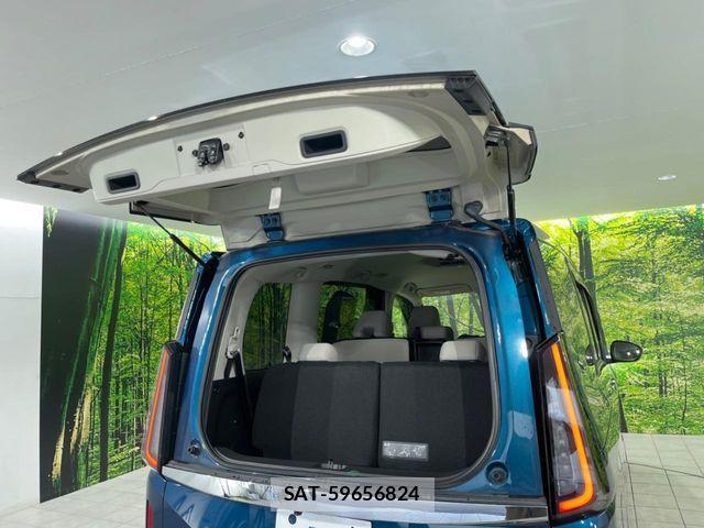Nissan SERENA 2023-08 8337779-10