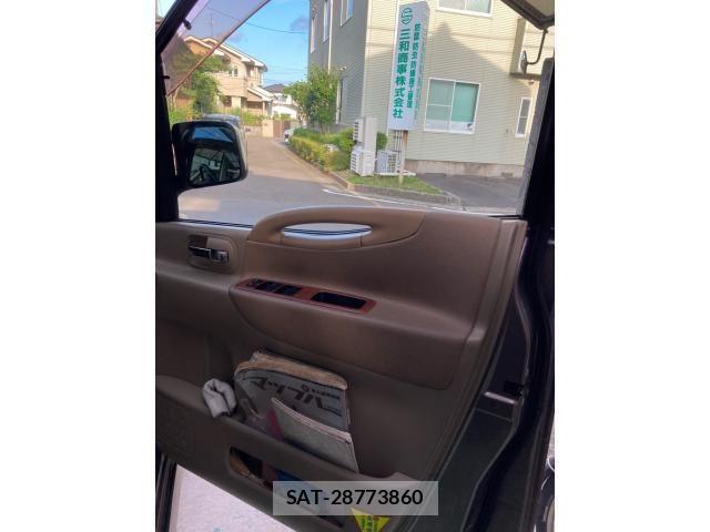 Nissan SERENA 2005-10 8355563-15
