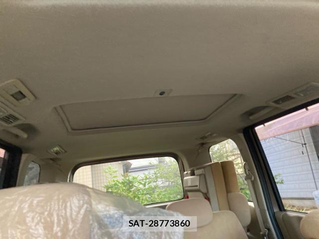 Nissan SERENA 2005-10 8355563-25