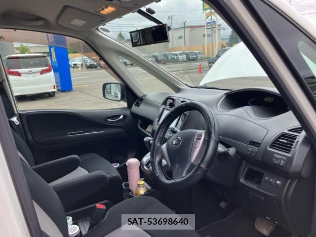 Nissan SERENA 2011-10 8368606-11