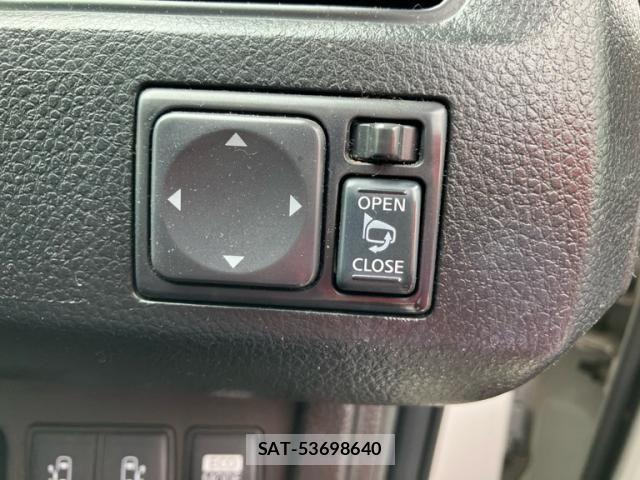 Nissan SERENA 2011-10 8368606-24
