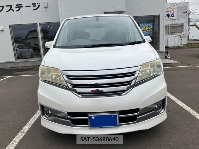 Nissan SERENA 2011-10 8368606-2