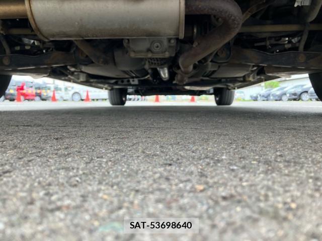 Nissan SERENA 2011-10 8368606-7