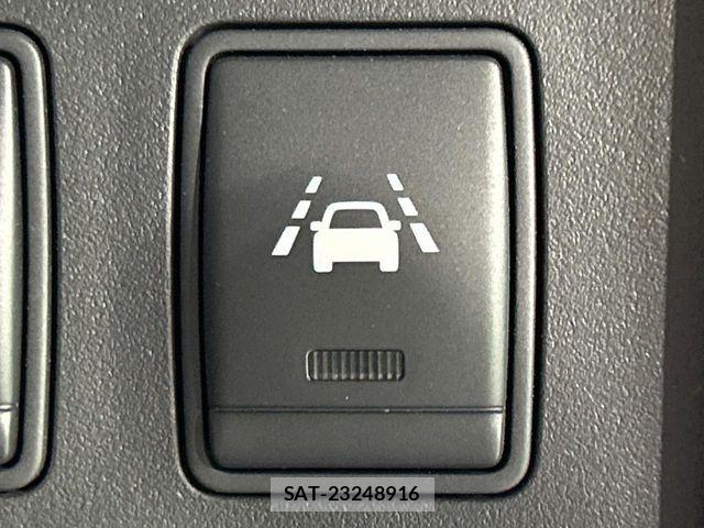 Nissan SERENA 2015-10 8368603-7