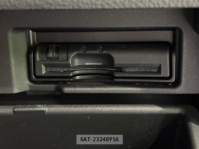 Nissan SERENA 2015-10 8368603-8