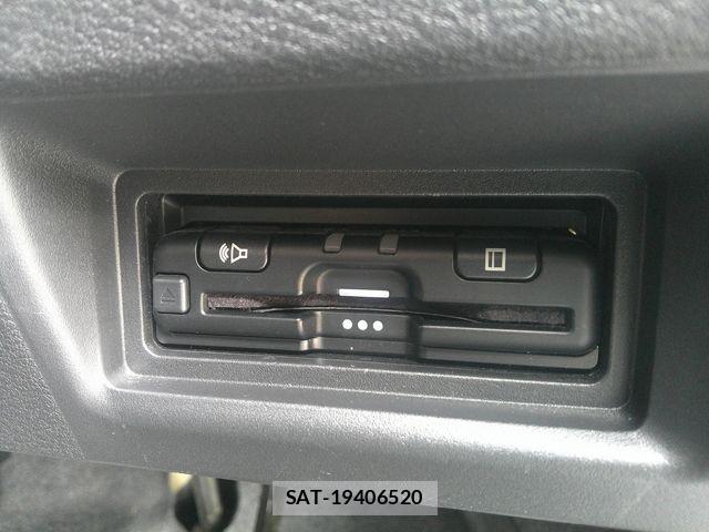 Nissan SERENA 2023-07 8368605-6