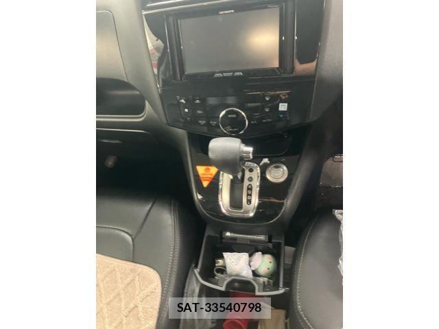 Nissan SERENA 2012-08 8368604-17