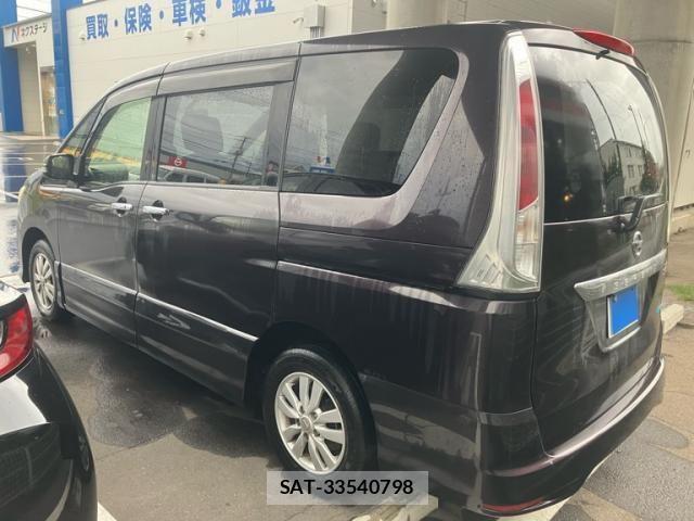 Nissan SERENA 2012-08 8368604-4