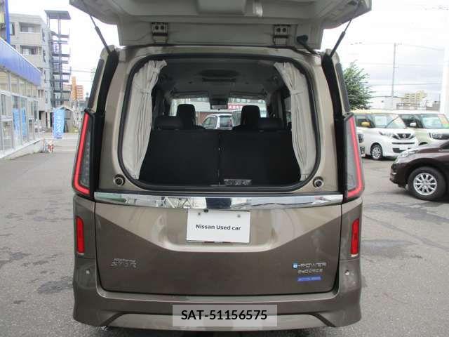 Nissan SERENA 2024-11 8372162-6