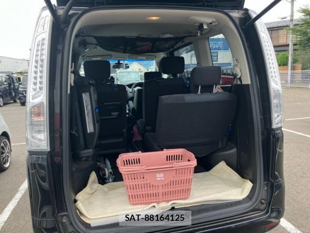 Nissan SERENA 2014-03 8372164-12