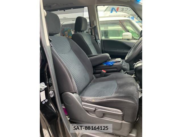 Nissan SERENA 2014-03 8372164-18