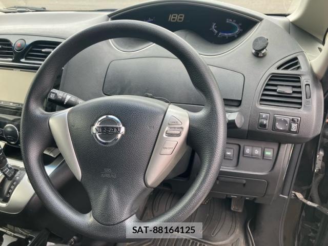 Nissan SERENA 2014-03 8372164-19