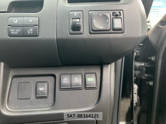Nissan SERENA 2014-03 8372164-20