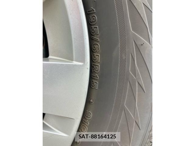 Nissan SERENA 2014-03 8372164-6
