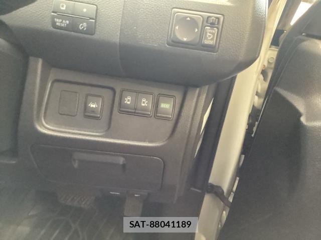 Nissan SERENA 2014-07 8414876-12