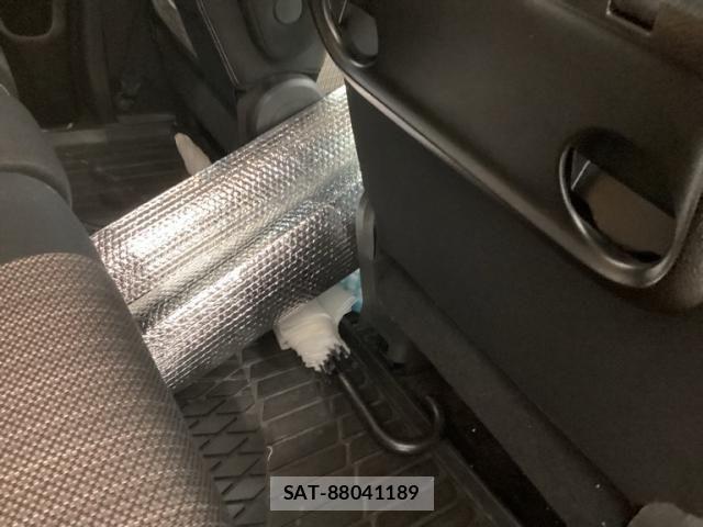 Nissan SERENA 2014-07 8414876-8