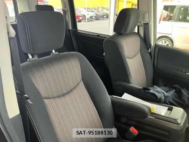 Nissan SERENA 2015-09 8438844-15