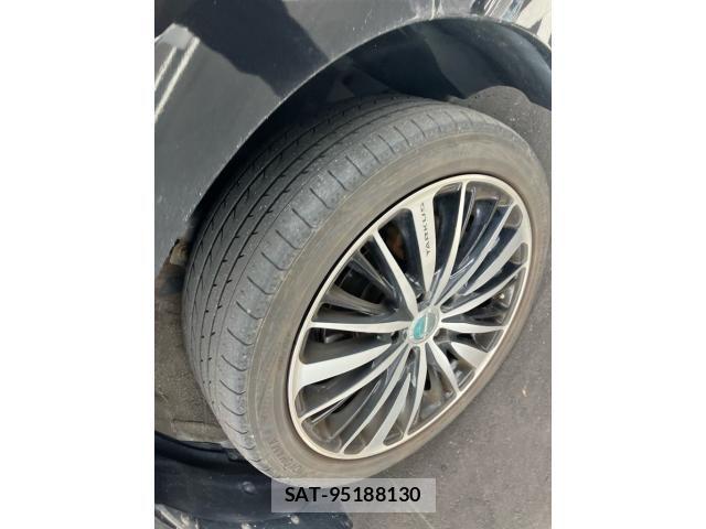Nissan SERENA 2015-09 8438844-6