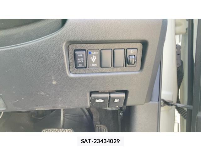 Nissan SERENA 2005-08 8458385-14