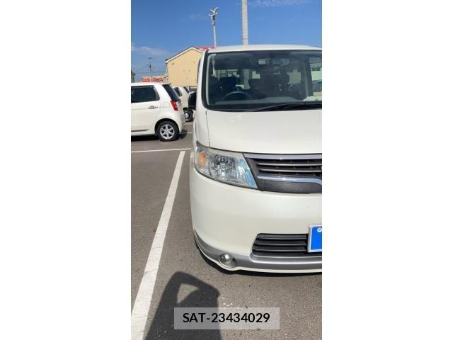 Nissan SERENA 2005-08 8458385-1