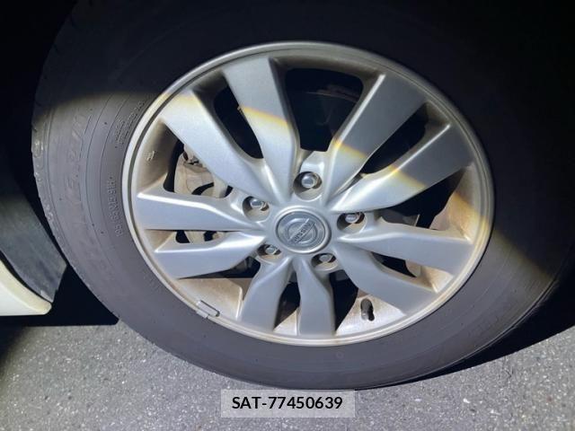 Nissan SERENA 2016-02 8458387-9