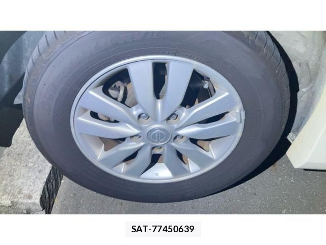 Nissan SERENA 2016-02 8458387-11