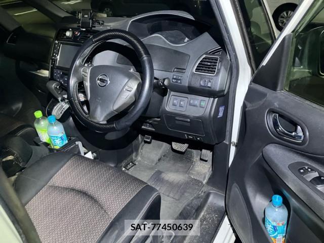 Nissan SERENA 2016-02 8458387-13