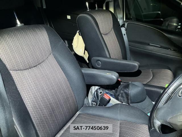 Nissan SERENA 2016-02 8458387-17