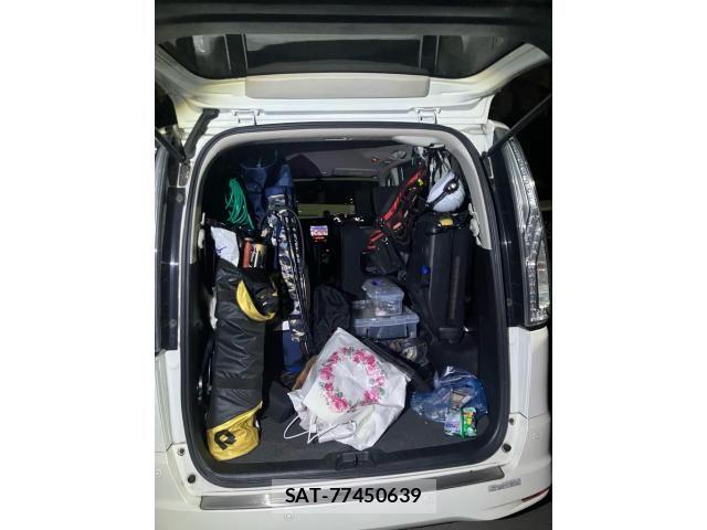 Nissan SERENA 2016-02 8458387-21