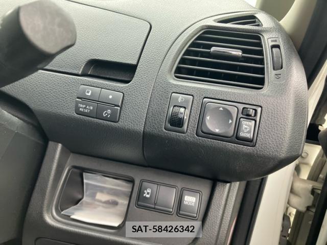 Nissan SERENA 2013-09 8527263-13