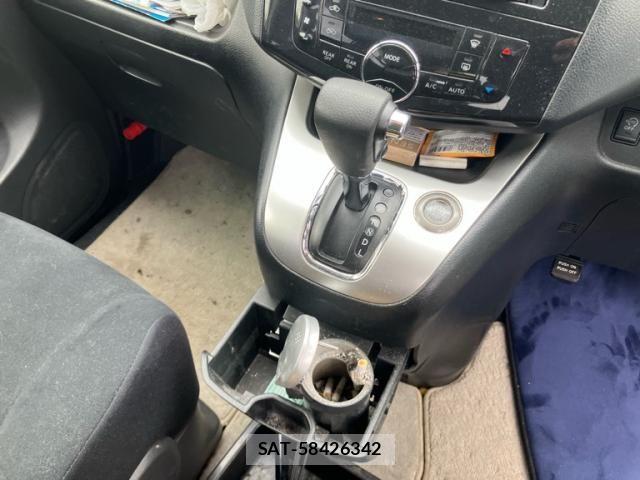 Nissan SERENA 2013-09 8527263-16