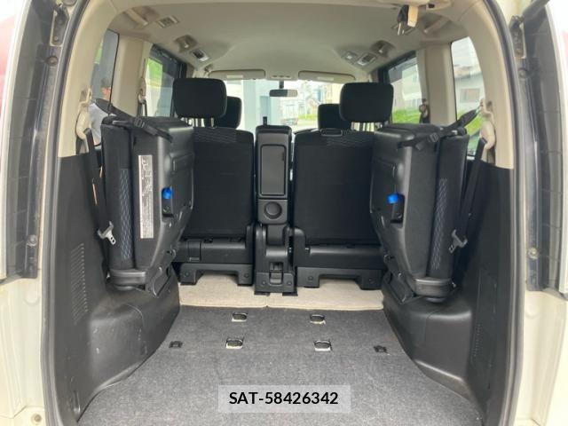 Nissan SERENA 2013-09 8527263-20
