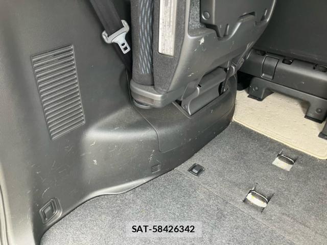 Nissan SERENA 2013-09 8527263-21