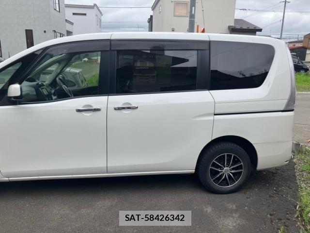 Nissan SERENA 2013-09 8527263-6