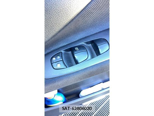 Nissan SERENA 2011-03 8527262-19