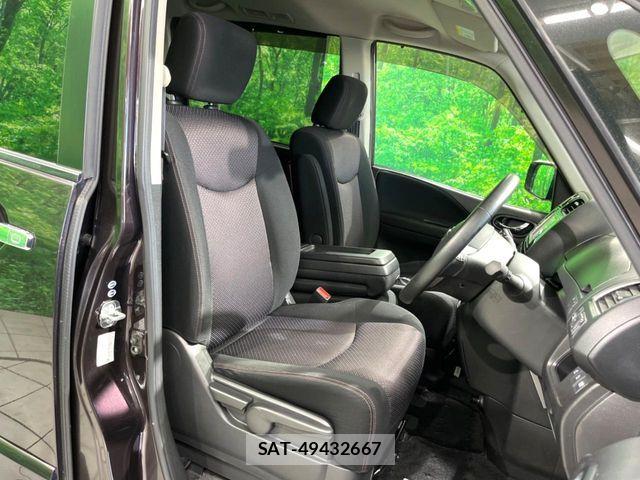Nissan SERENA 2011-01 8563504-9