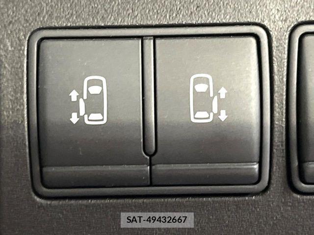 Nissan SERENA 2011-01 8563504-3