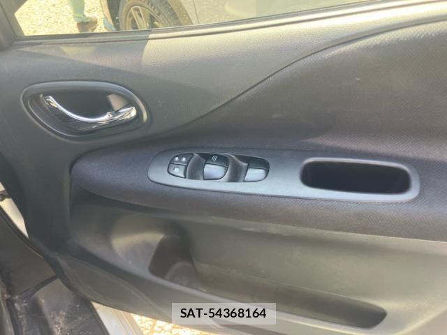 Nissan SERENA 2012-05 8628817-12