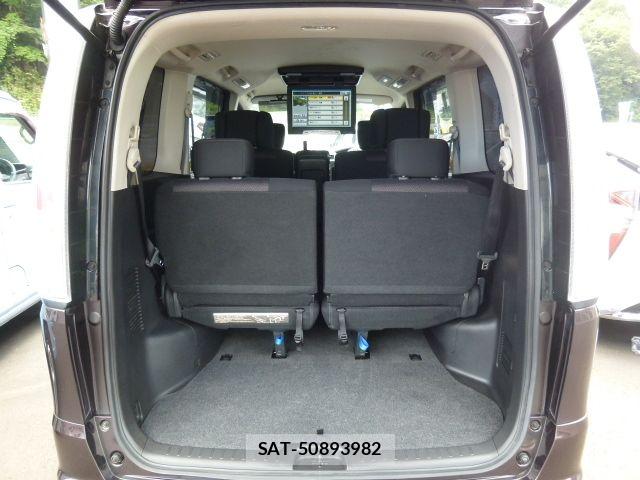 Nissan SERENA 2012-04 8628816-9