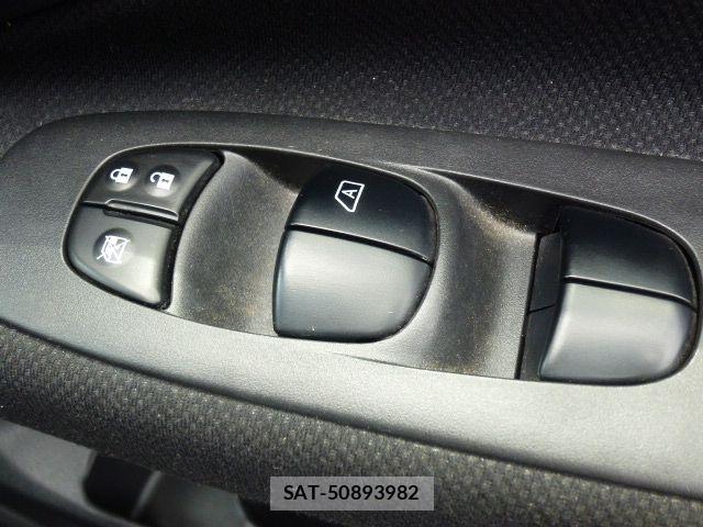 Nissan SERENA 2012-04 8628816-21