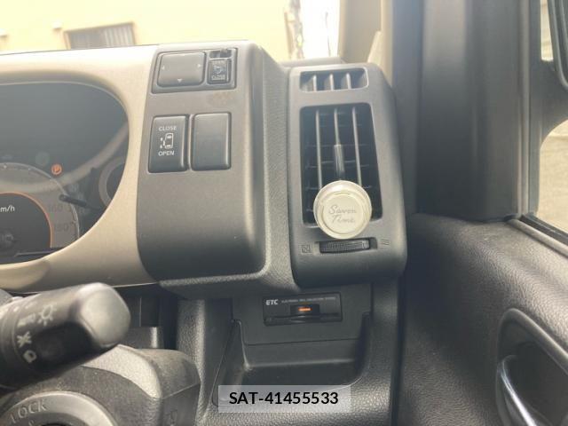 Nissan SERENA 2007-06 8661476-20